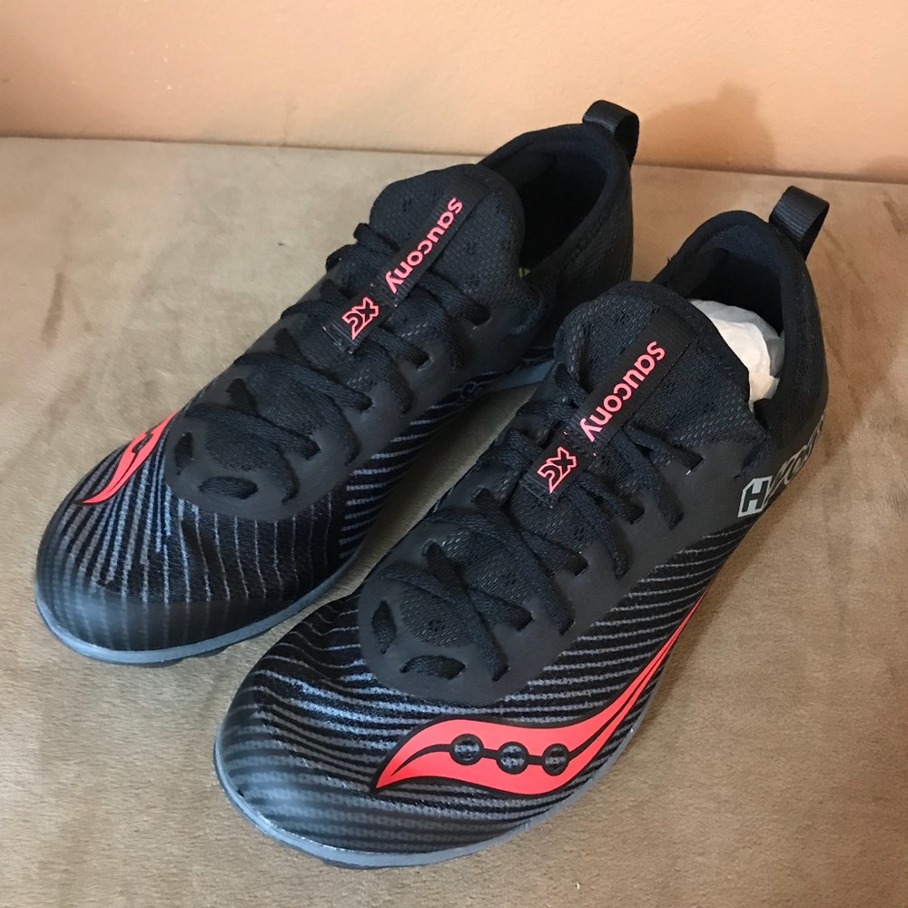 Saucony Havok XC running shoes black red size 8